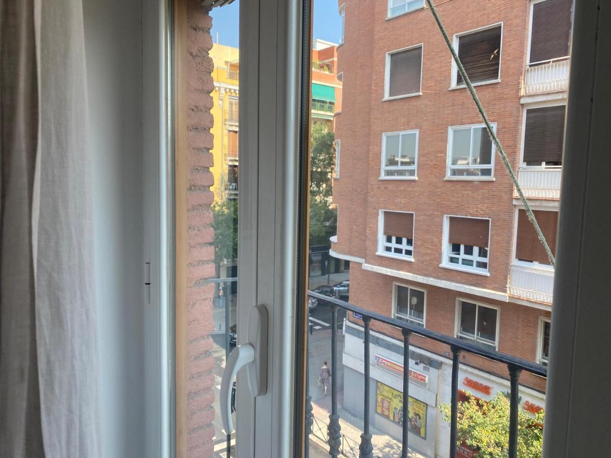 Lovely studio con balconcitos Madrid Esterno foto