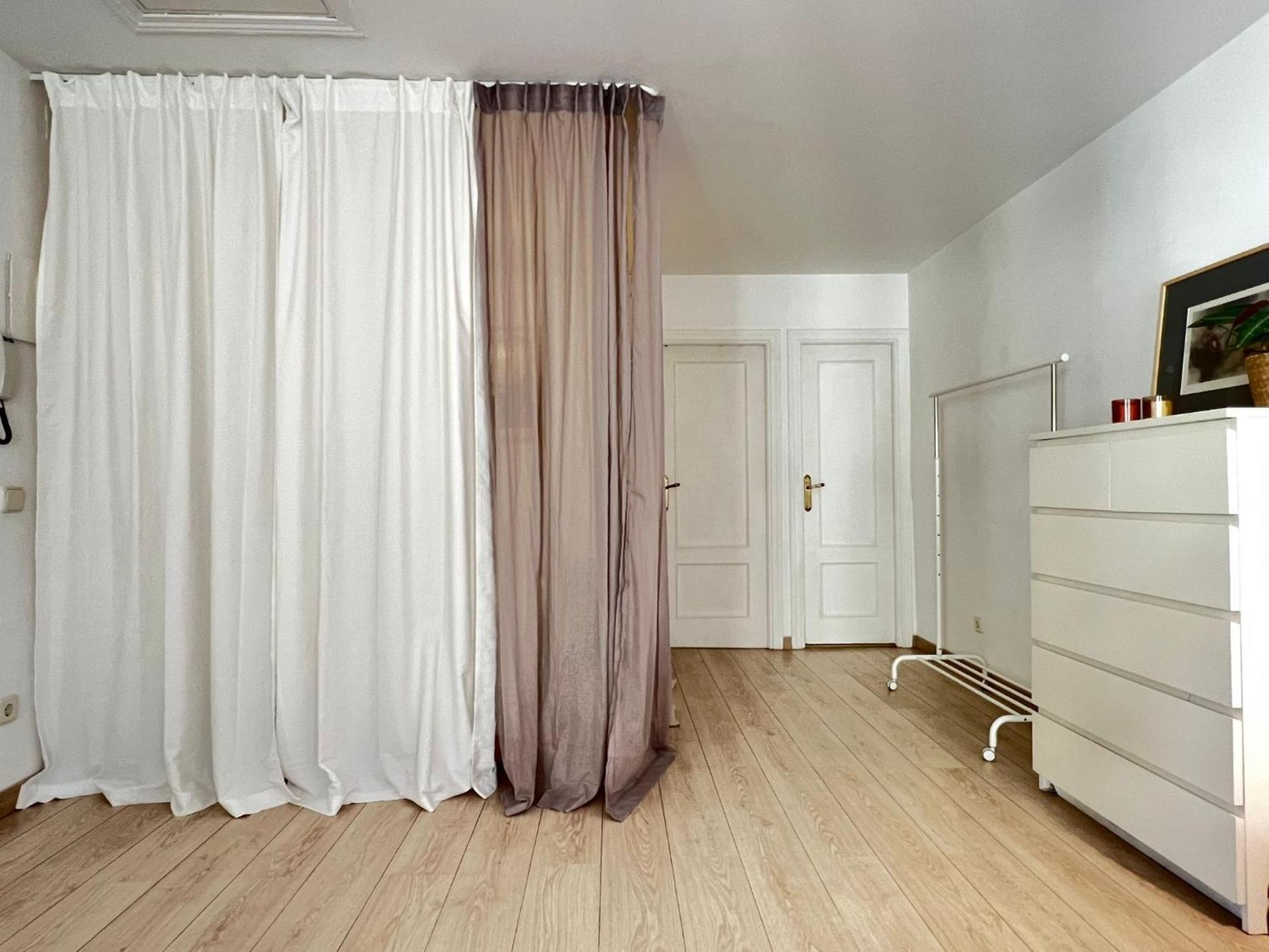Lovely studio con balconcitos Madrid Esterno foto